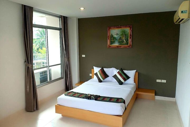 Room 12 of 35