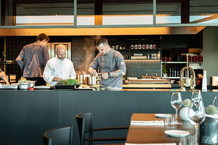 Dining 101 of 170