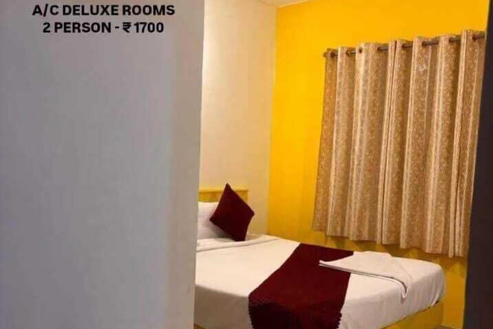 Room 7 of 16