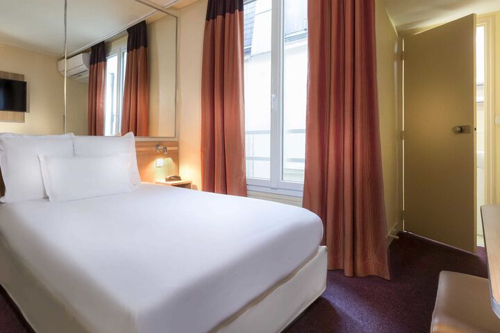 Room 21 of 62