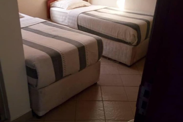 Room 9 of 49