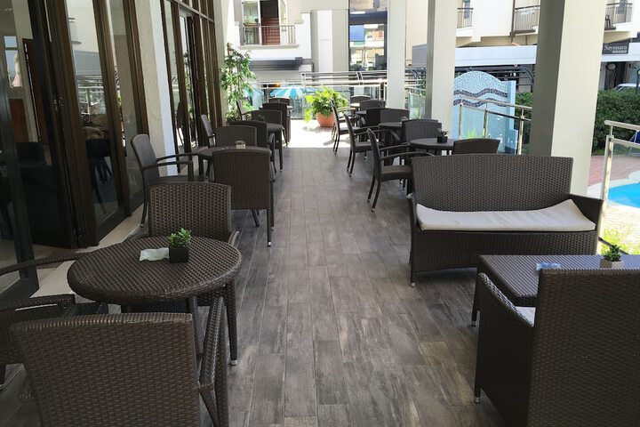 Terrace/Patio 14 of 18