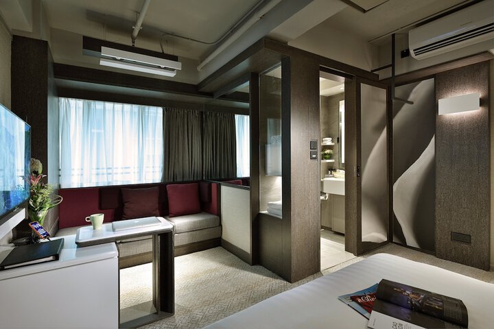 Room 6 of 70