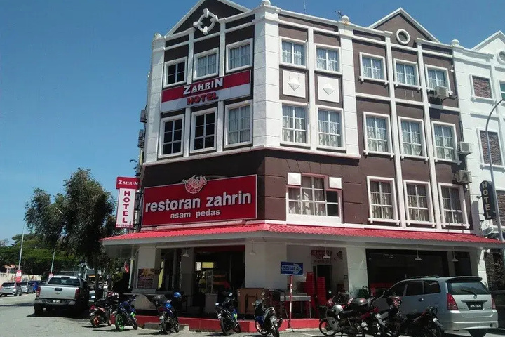 OYO 89689 Zahrin Hotel