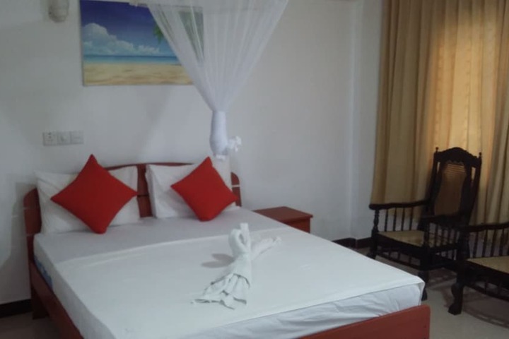 Room 2 of 44