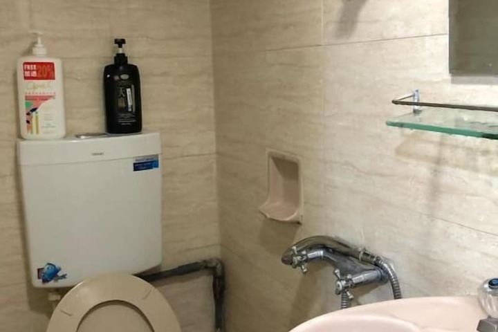 Clean Restrooms