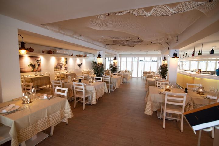 Dining 179 of 313