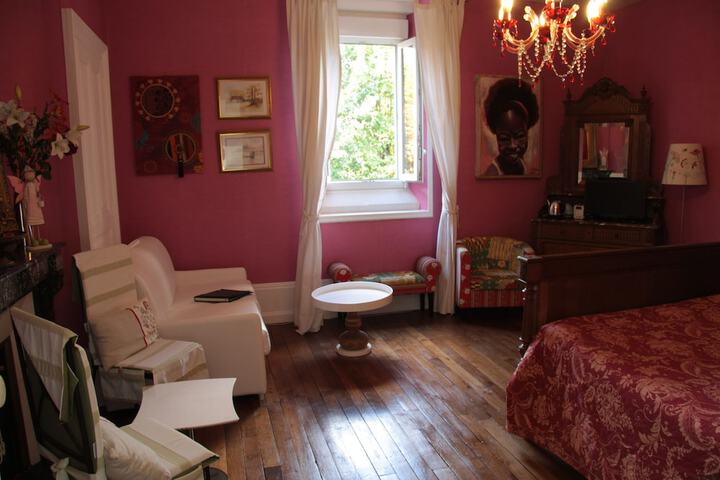 Room 11 of 193