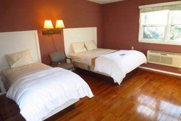 Room 2 of 9