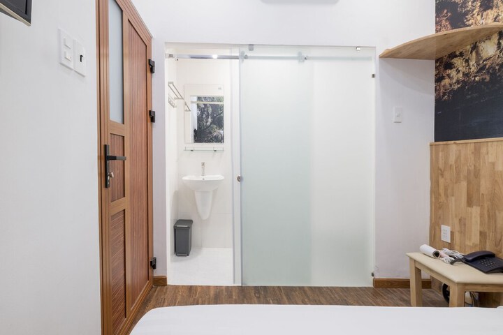 Room 5 of 37