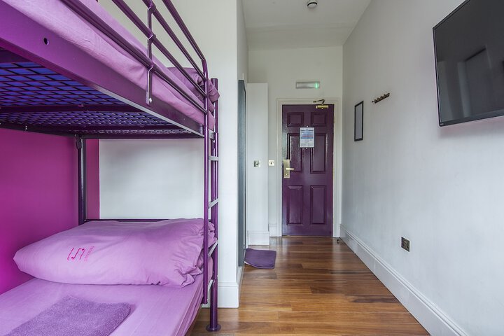 Room 7 of 69