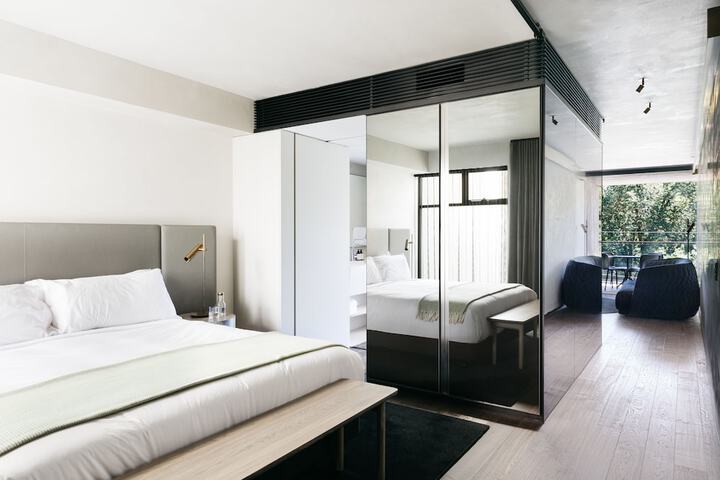 Room 8 of 41
