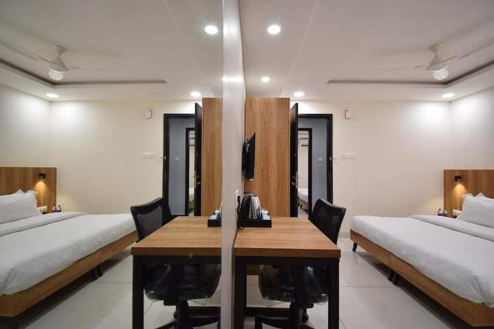 Room 18 of 36