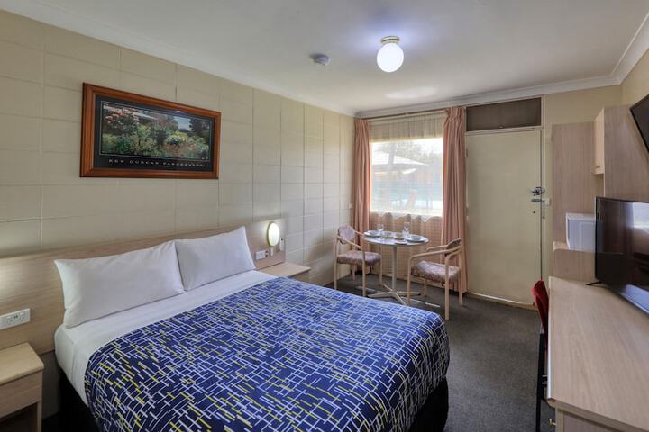 Room 9 of 51