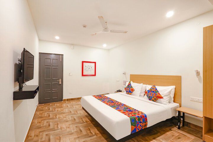 Room 9 of 30
