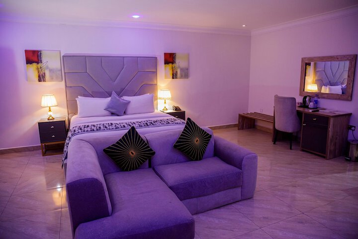 Room 16 of 26