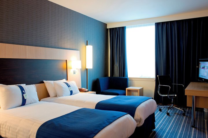 Room 6 of 29