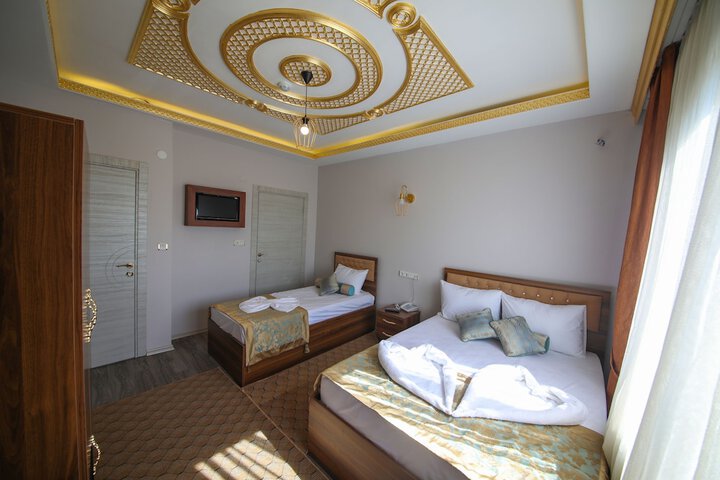 Room 15 of 40