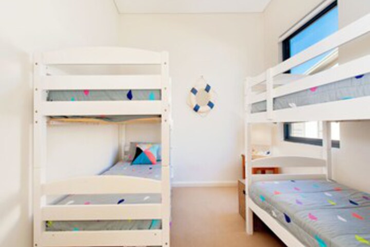 Room 15 of 22