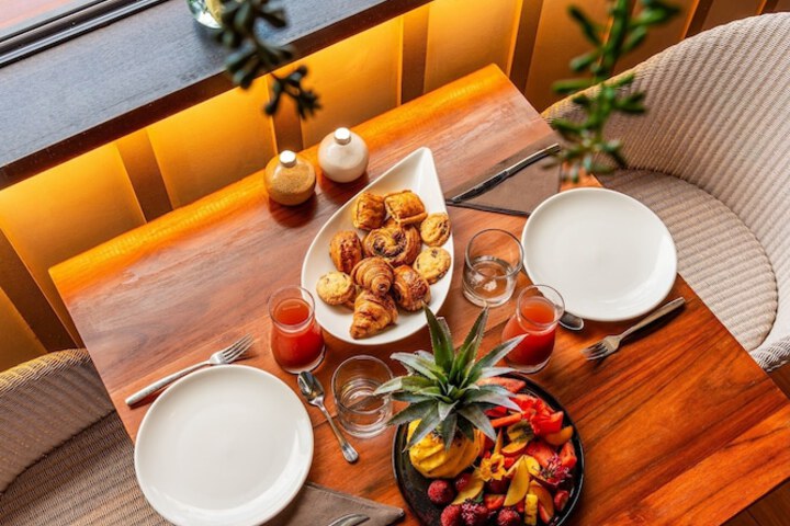Dining 80 of 108