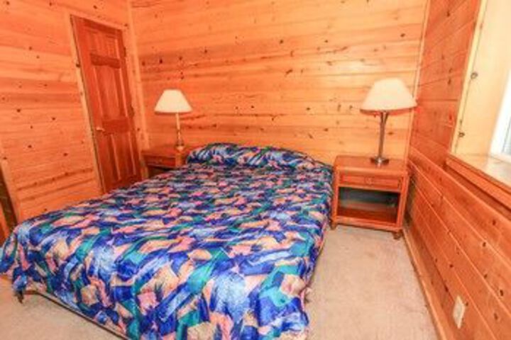 Room 6 of 27