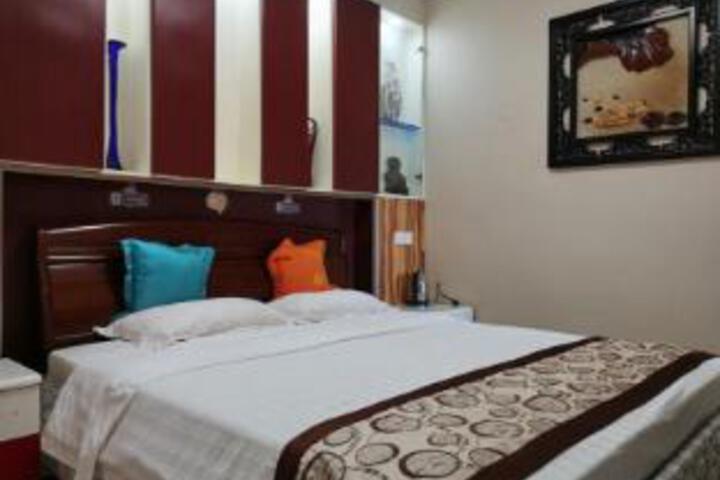 Room 13 of 14