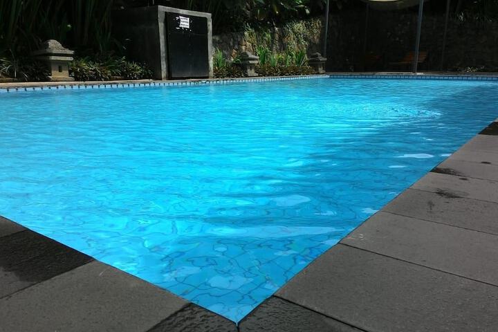 Pool 9 of 23