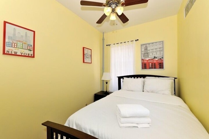 Room 45 of 324