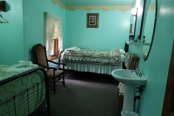 Room 15 of 81