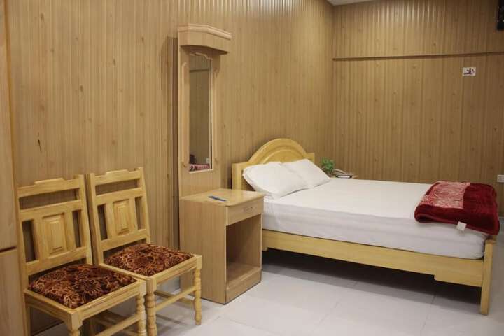 Room 14 of 43