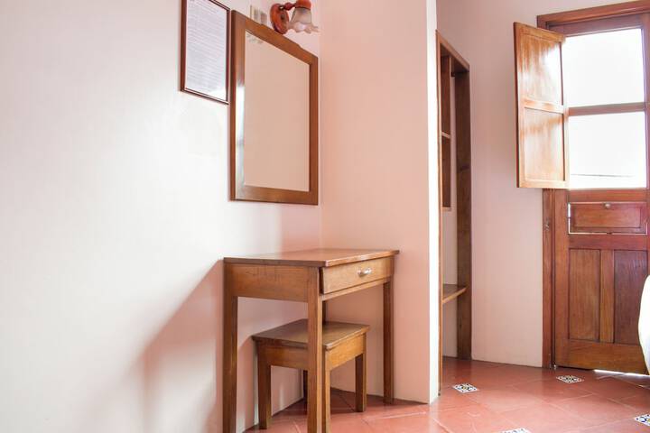 Room 11 of 35