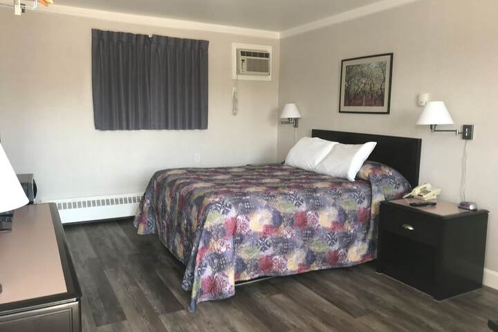Room 2 of 39