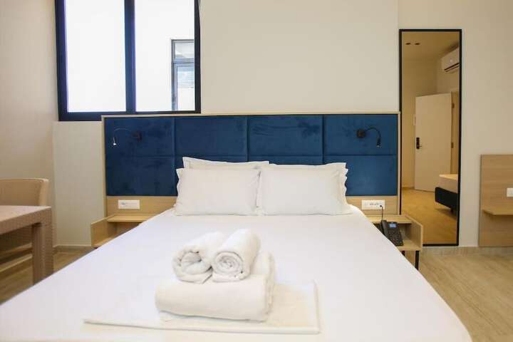 Room 19 of 109