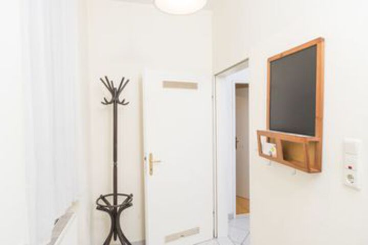 Room 113 of 122