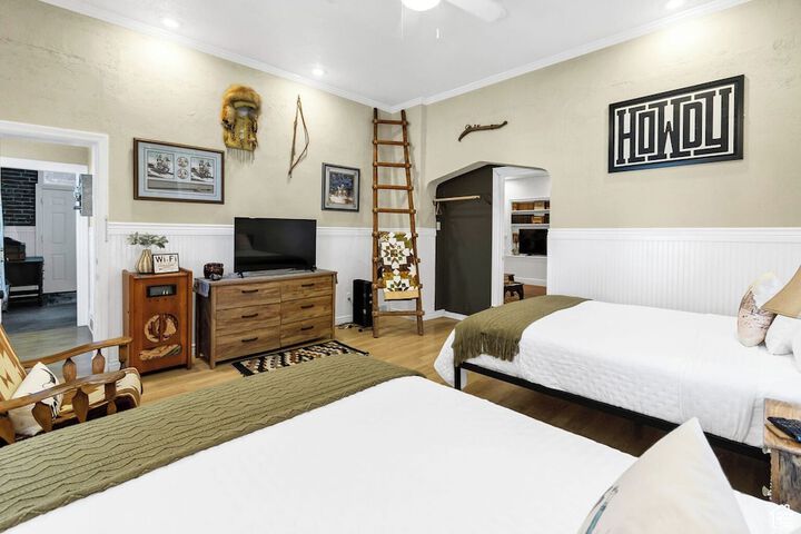 Room 13 of 25
