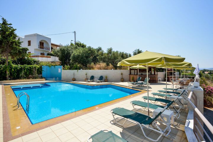 Pool Hotel