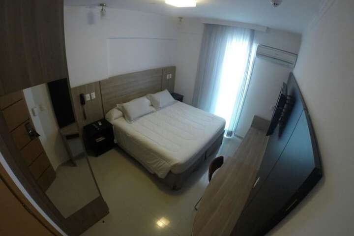 Room 11 of 19