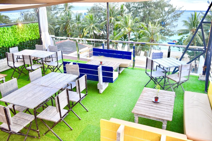 Exterior of OYO 609 G Executive Hotel & Spa Boracay