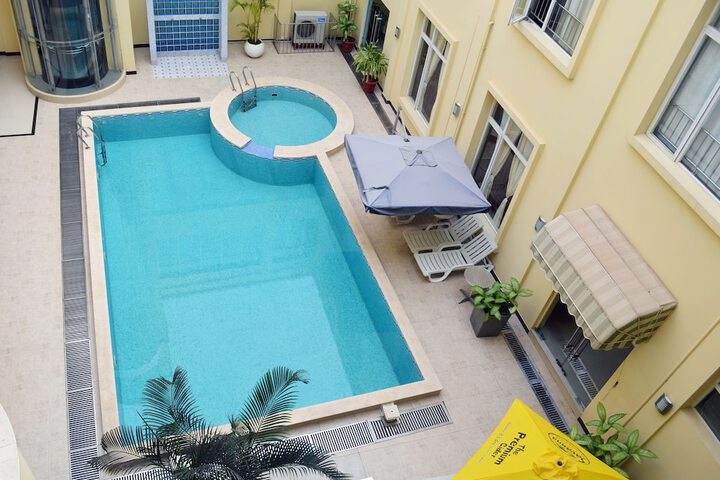 Pool 25 of 66