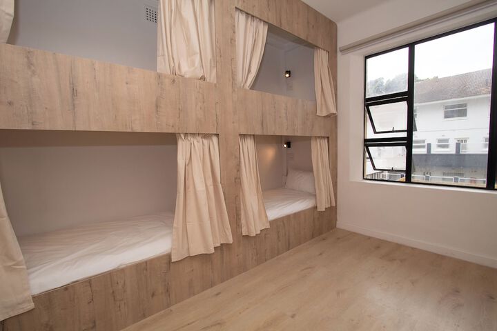 Room 27 of 37