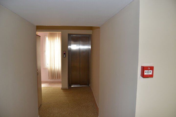 Ballroom/Hall 25 of 28
