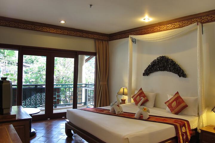 Room 3 of 15