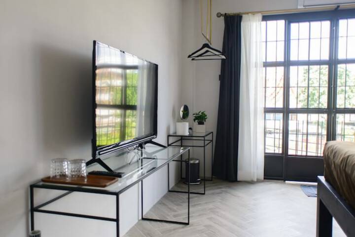 Room 36 of 102