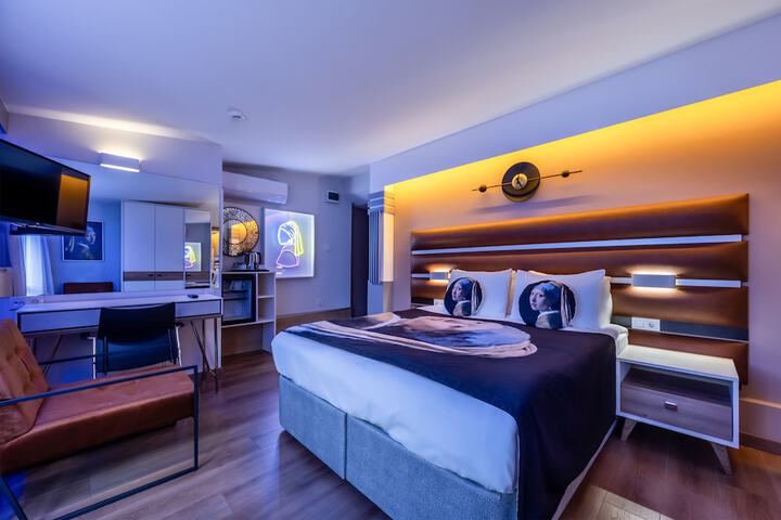 Room 47 of 120