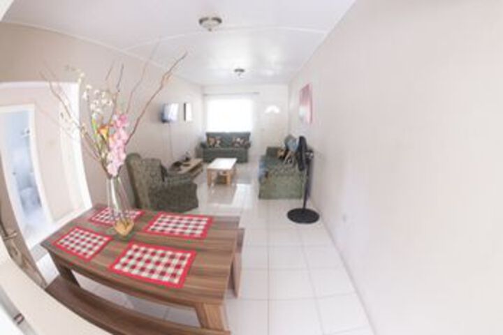 Room 11 of 18
