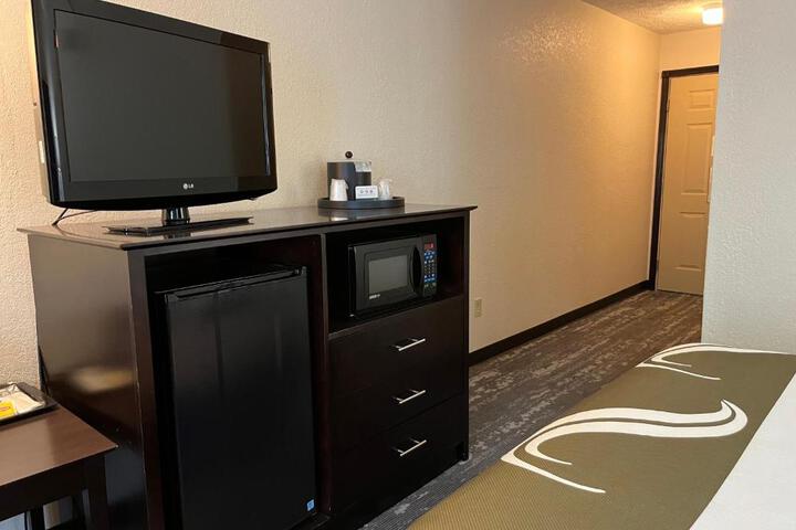 2 Double Beds (5 of 8)
