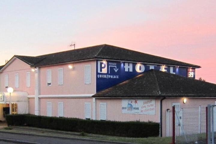 Hotel 37 of 38