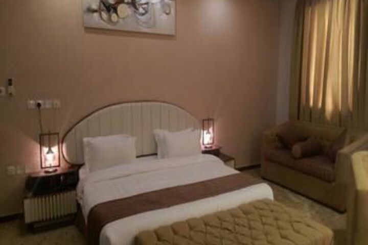 Room 8 of 29