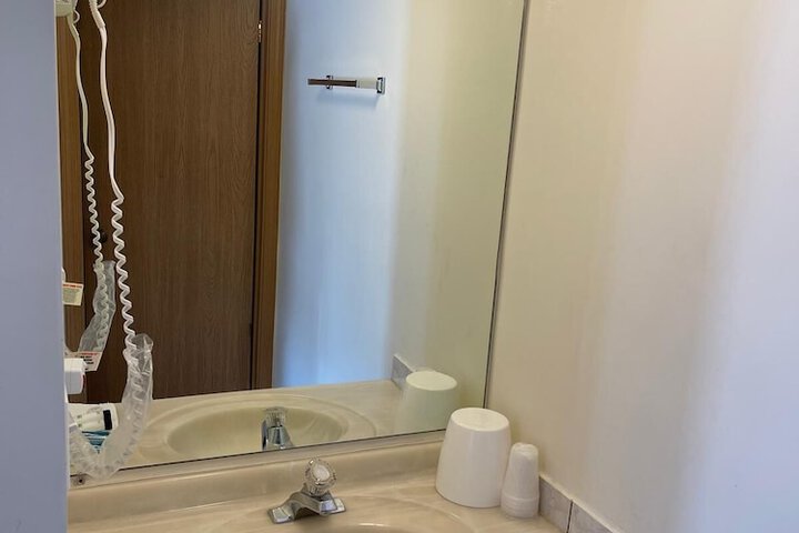 Room 14 of 23
