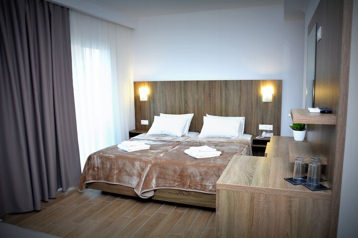 Room 16 of 37